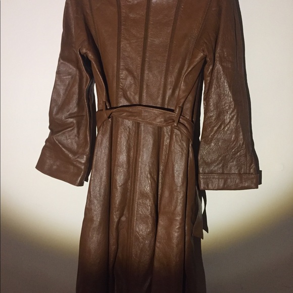 Chic leather coat for fall/winter - Picture 2 of 4